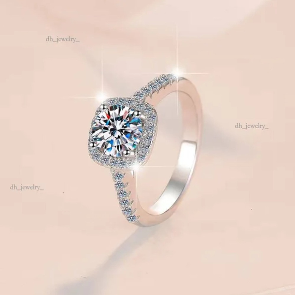 Elegant Silver Diamond Ring